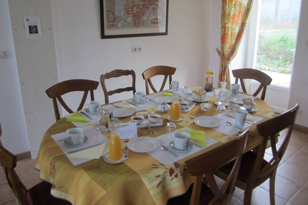 Photo of Kitchen in Vicq-sur-Nahon