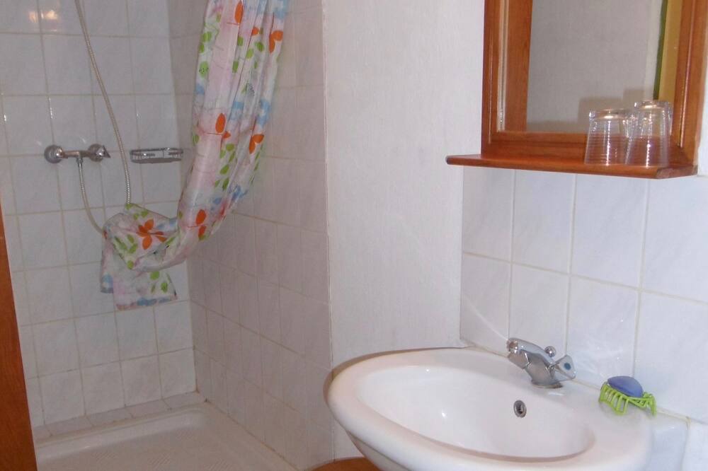 Photo of Bathroom in Fougax-et-Barrineuf