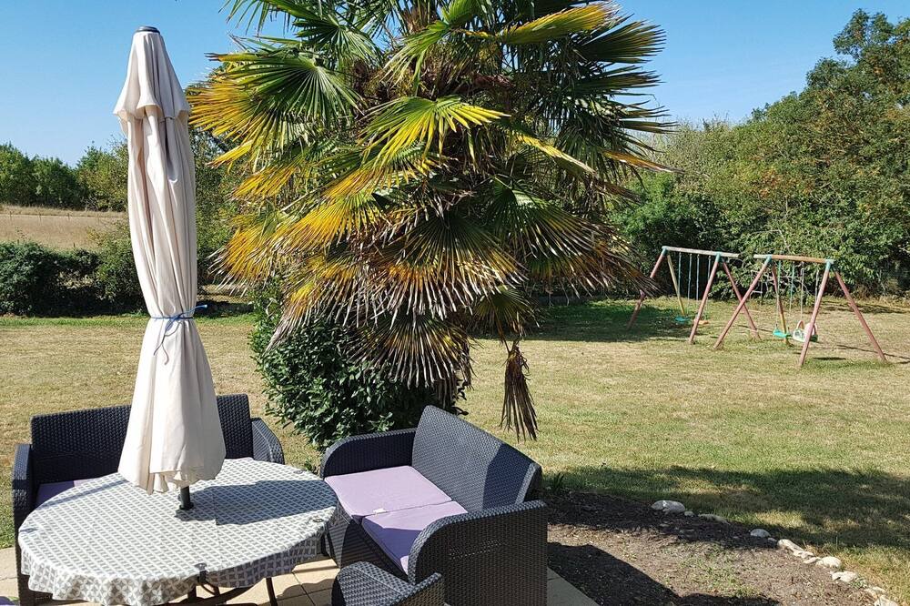 Photo of Outdoor in Saint-Denis-du-Payre