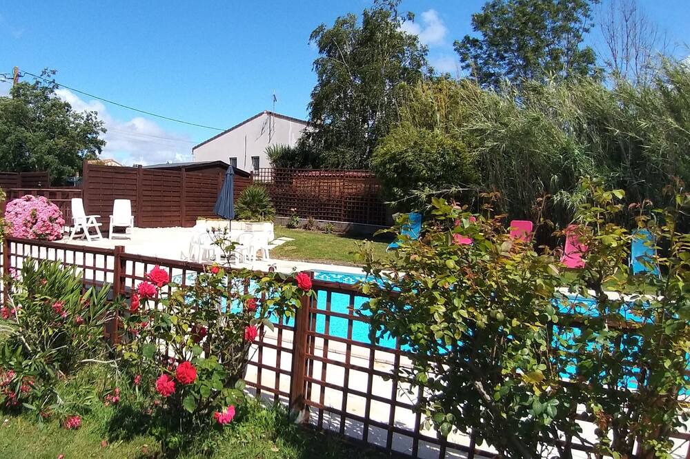 Photo of Outdoor in Saint-Denis-du-Payre