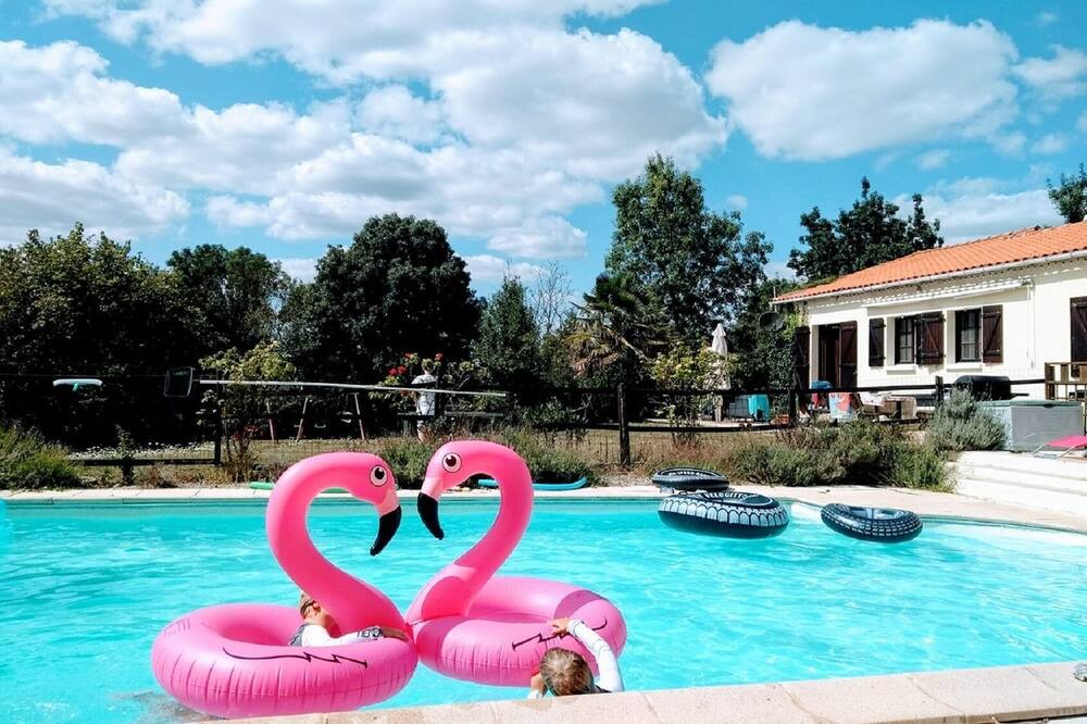 Photo of Outdoor in Saint-Denis-du-Payre
