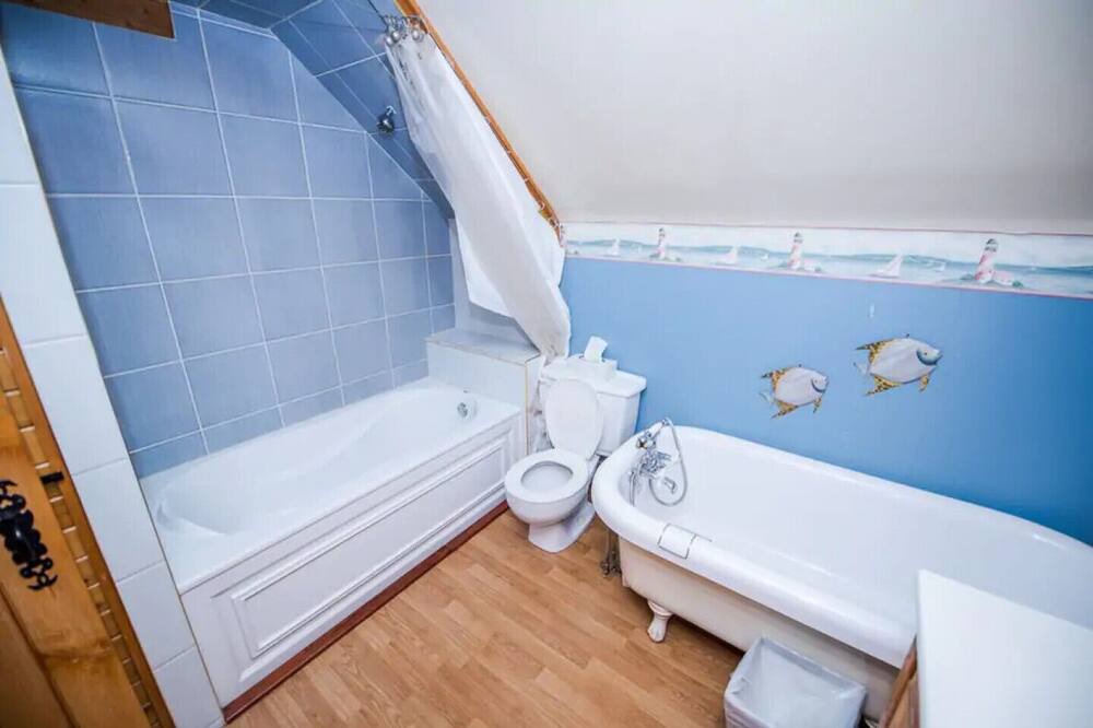 Photo of Bathroom in Montebello