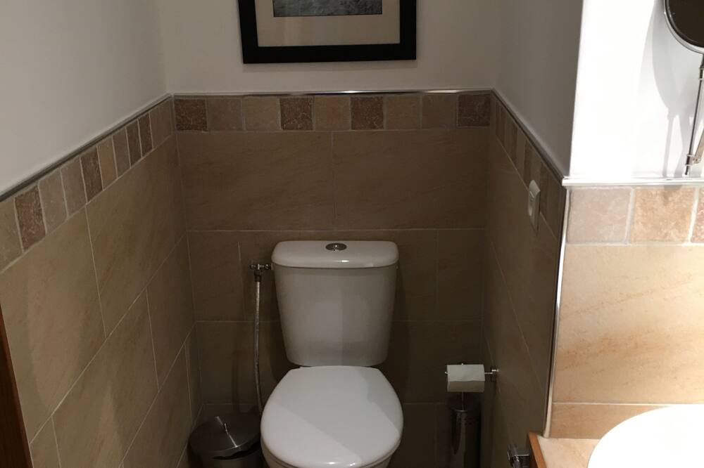 Photo of Bathroom in Lagrasse