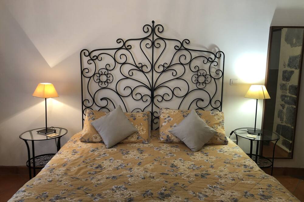 Photo of Bedroom in Lagrasse