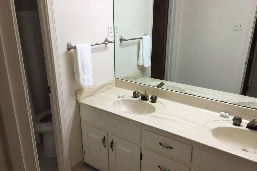 Photo of Bathroom in Olive Branch