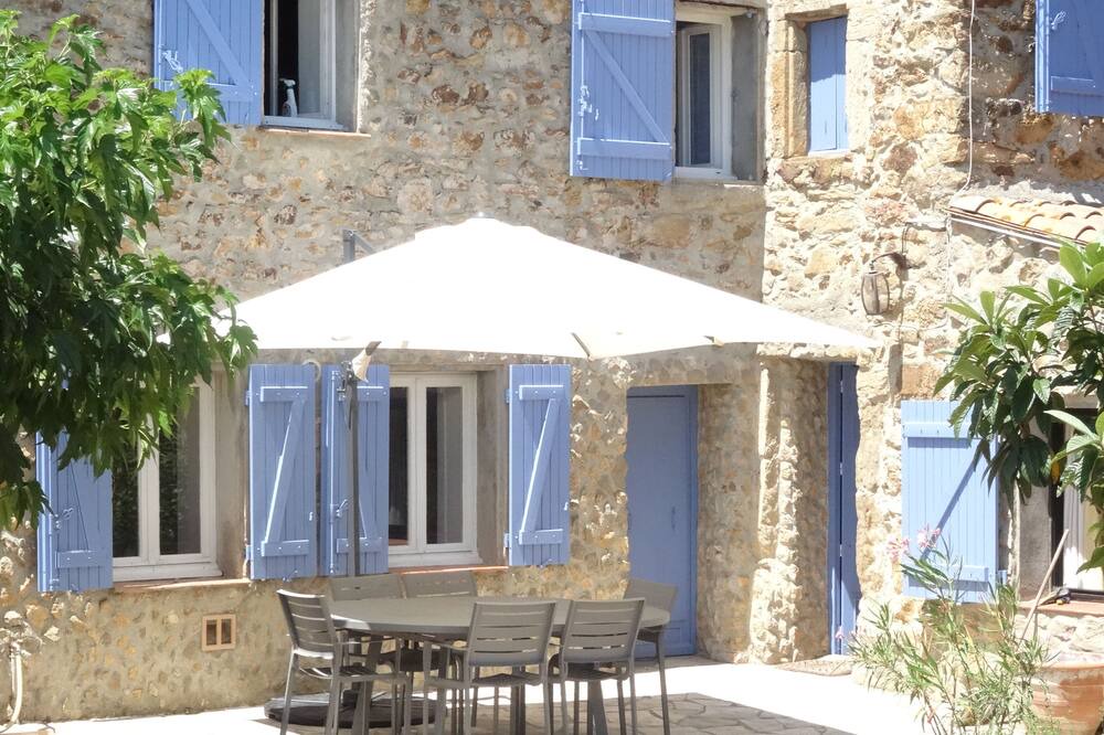 Photo of Others in Montseret