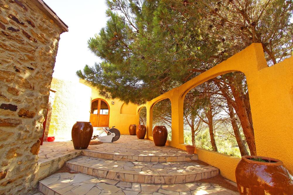 Photo of Outdoor in Montseret