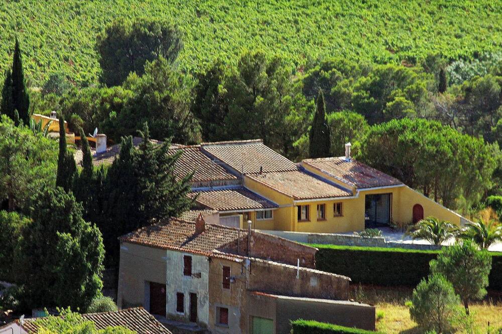 Photo of Others in Montseret