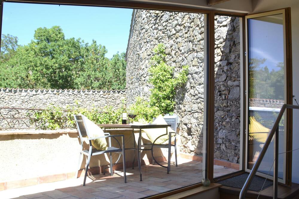 Photo of Patio Balcony in Lagrasse