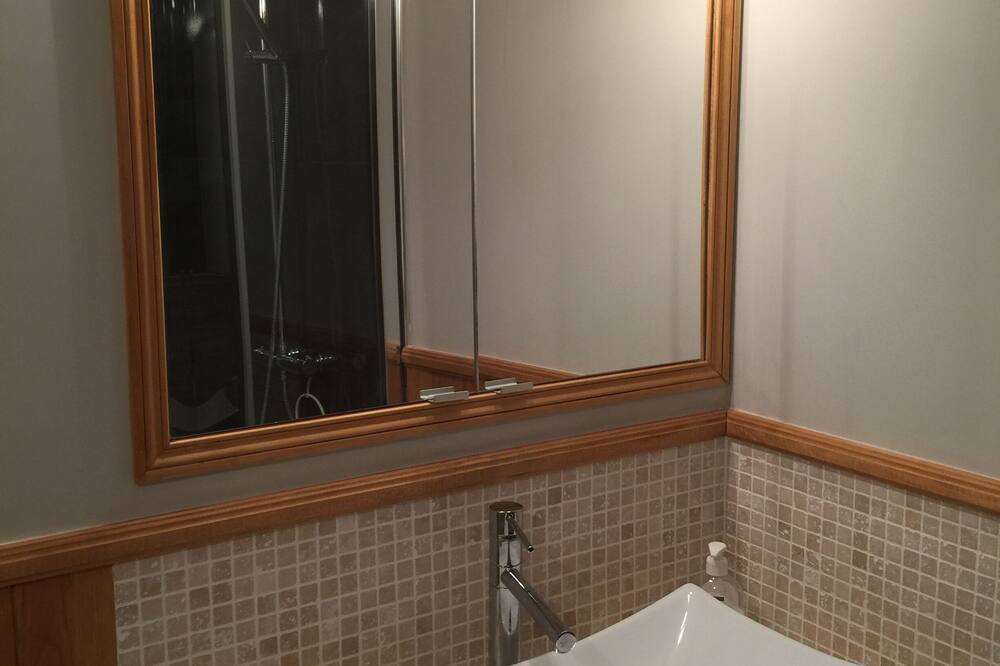 Photo of Bathroom in Lagrasse