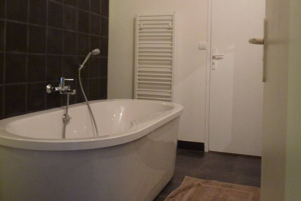 Photo of Bathroom in Uhart-Mixe