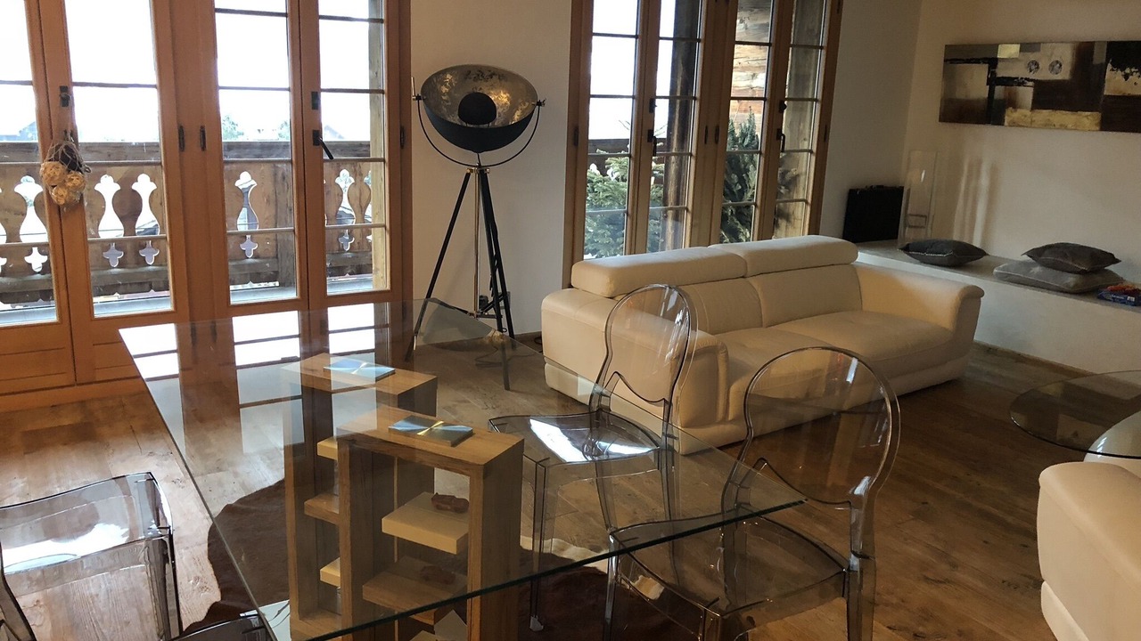 Photo of Livingroom in Rougemont