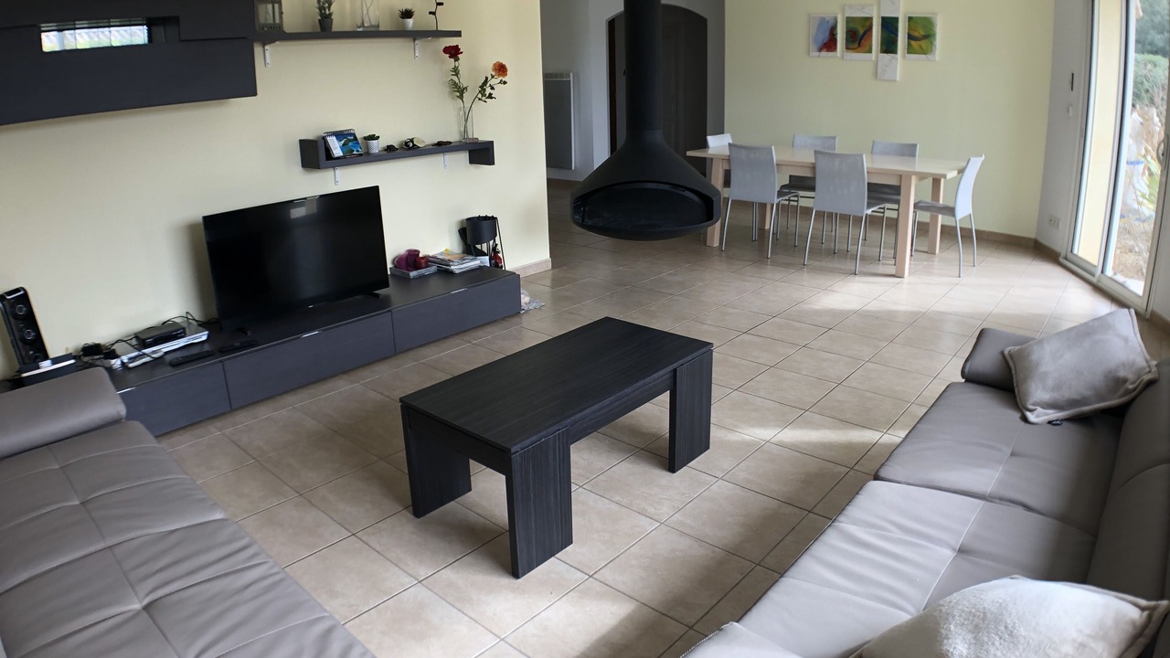 Photo of Livingroom in Saint-Quentin-la-Poterie