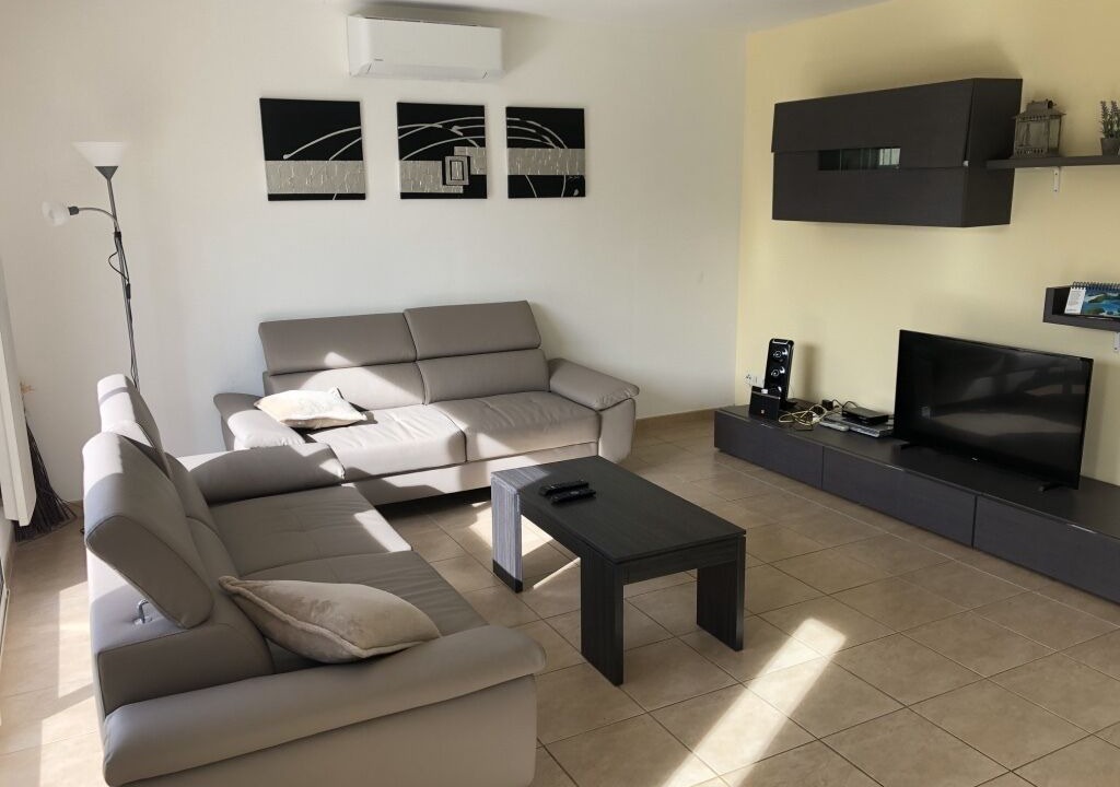 Photo of Livingroom in Saint-Quentin-la-Poterie