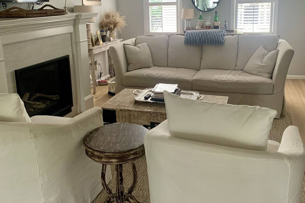 Photo of Bedroom in Thompson Square - Bunker Hill