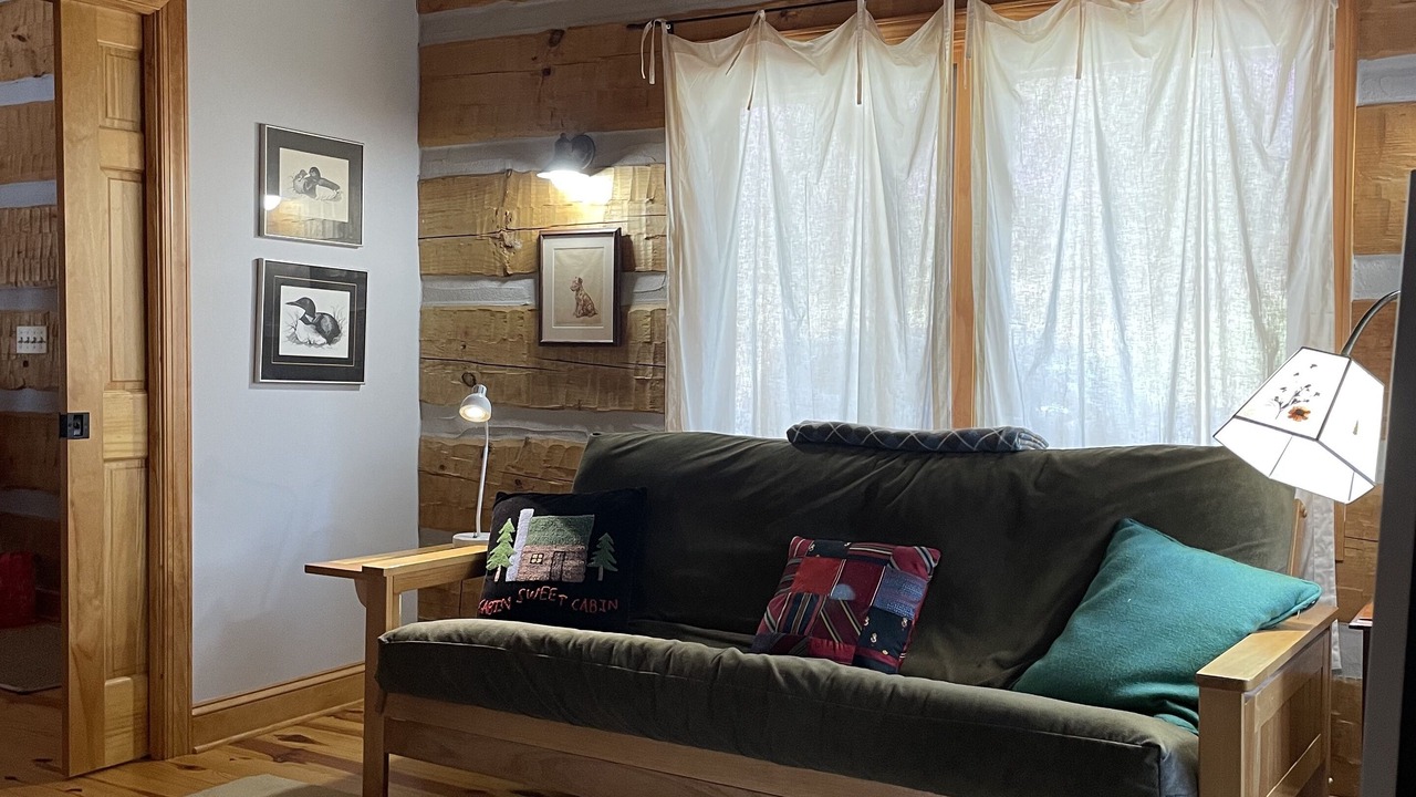 Photo of Livingroom in Leesburg