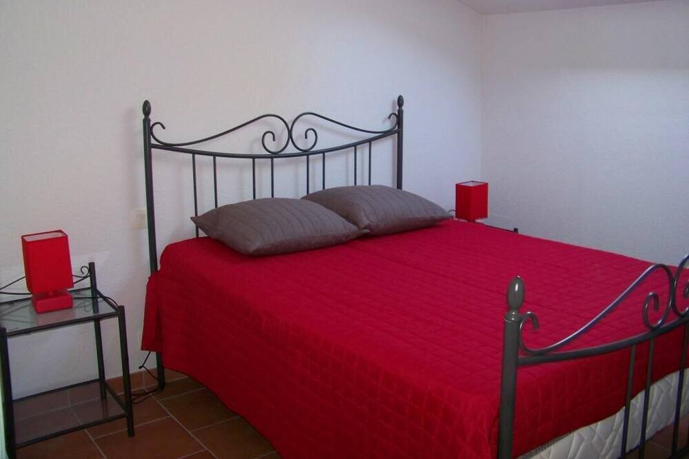 Photo of Bedroom in Tanneron