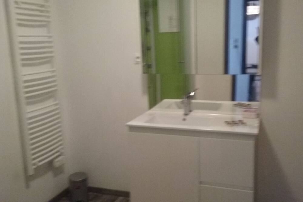 Photo of Bathroom in Verdun