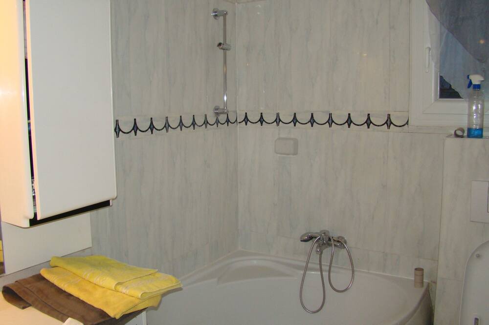 Photo of Bathroom in Trappes