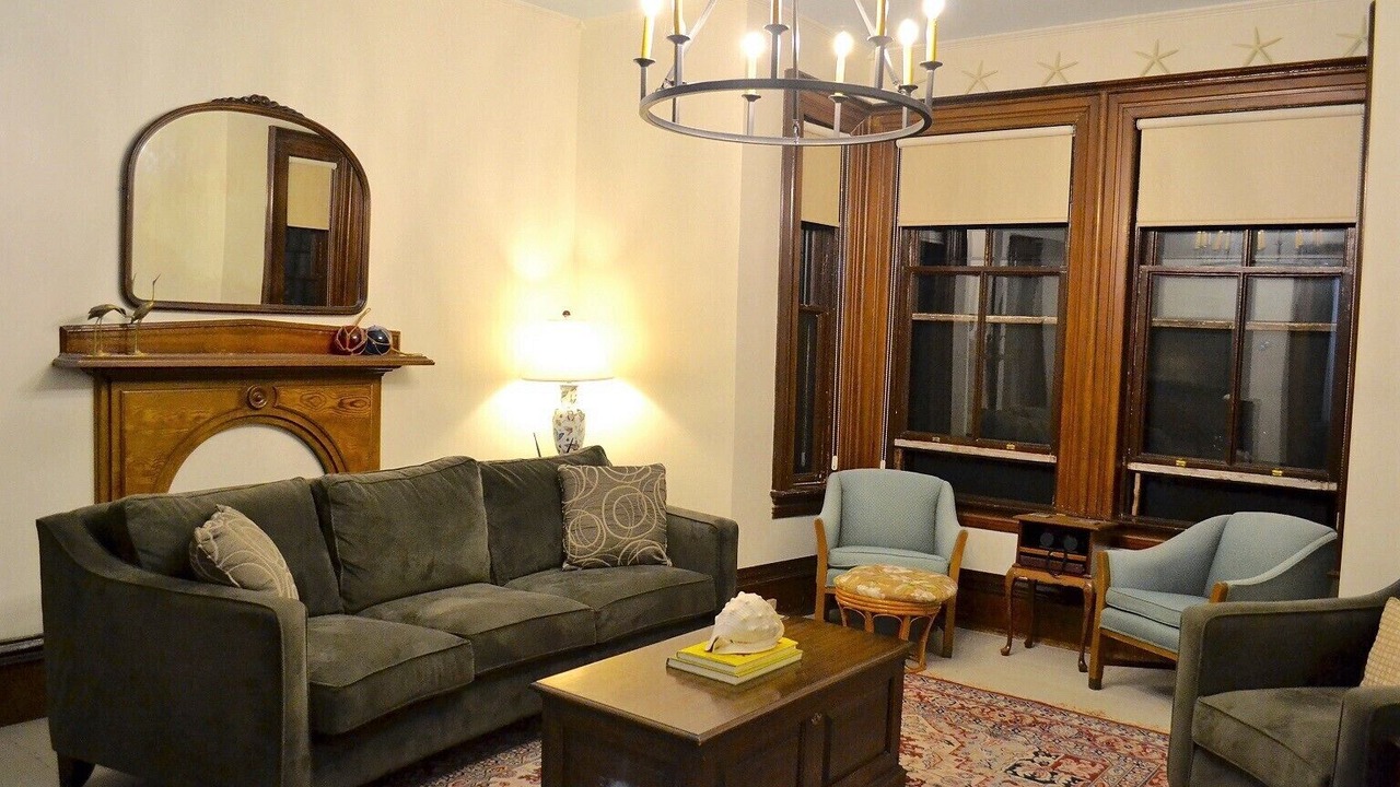 Photo of Livingroom in Hamilton
