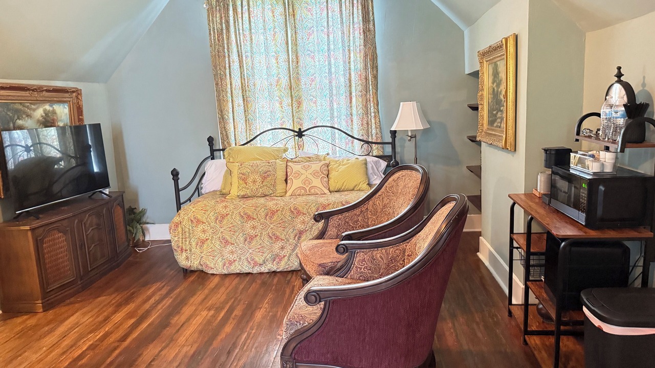 Photo of Others in Eastman