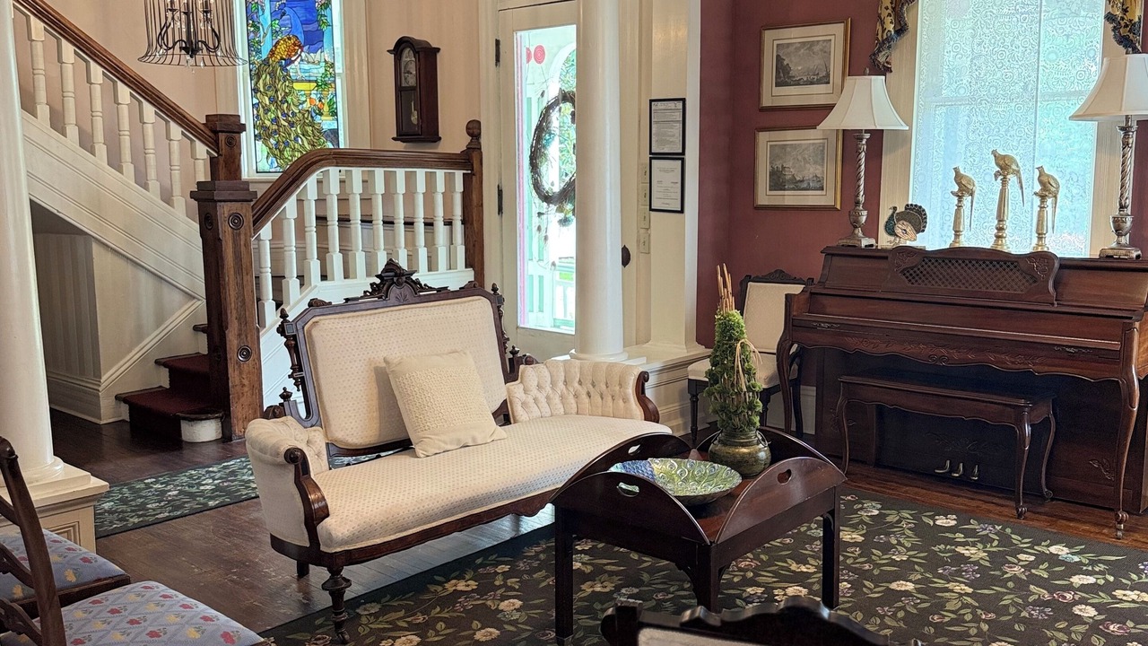 Photo of Livingroom in Eastman