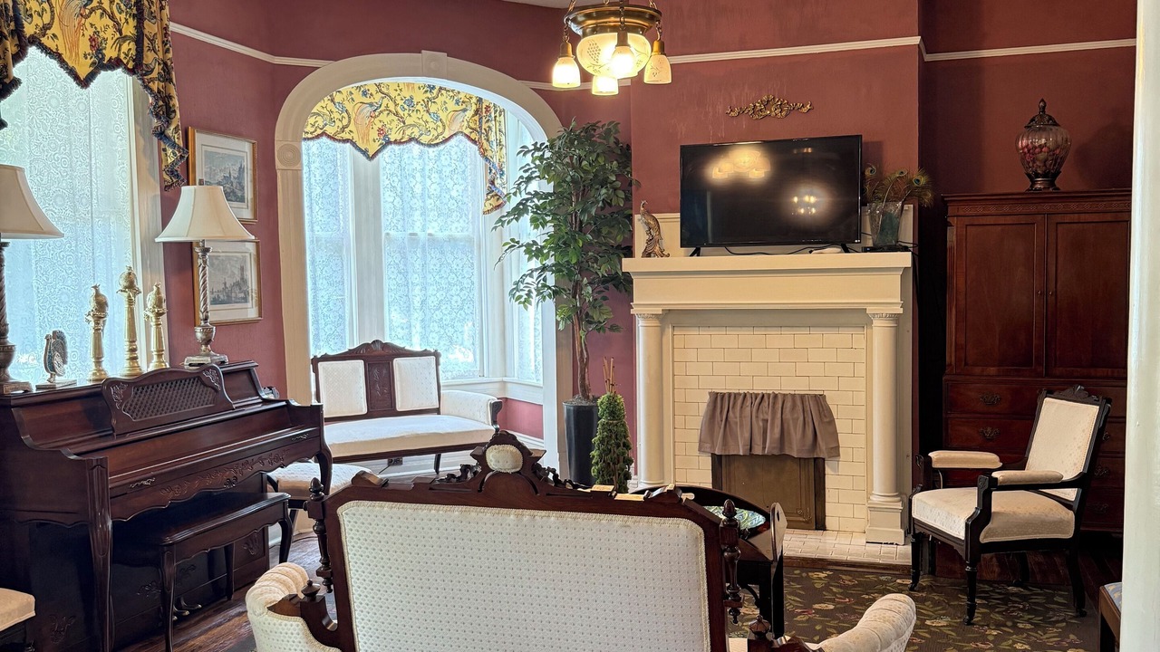 Photo of Livingroom in Eastman