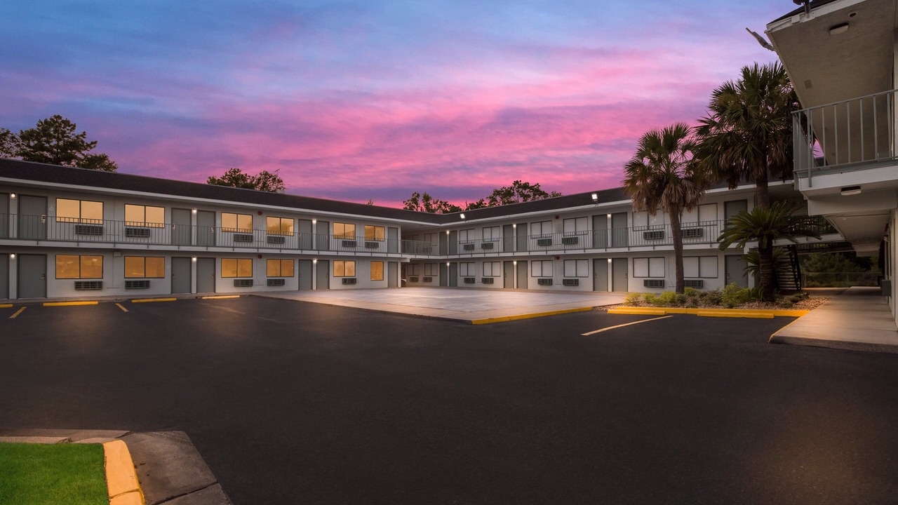 Photo of Outdoor in Orange
