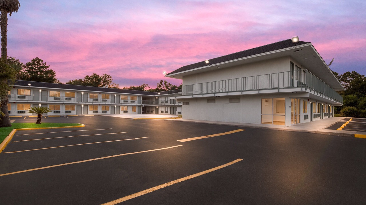 Photo of Outdoor in Orange