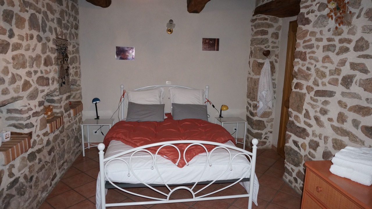 Photo of Bedroom in Montromant
