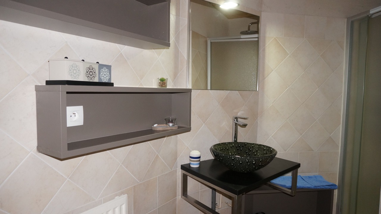 Photo of Bathroom in Montromant