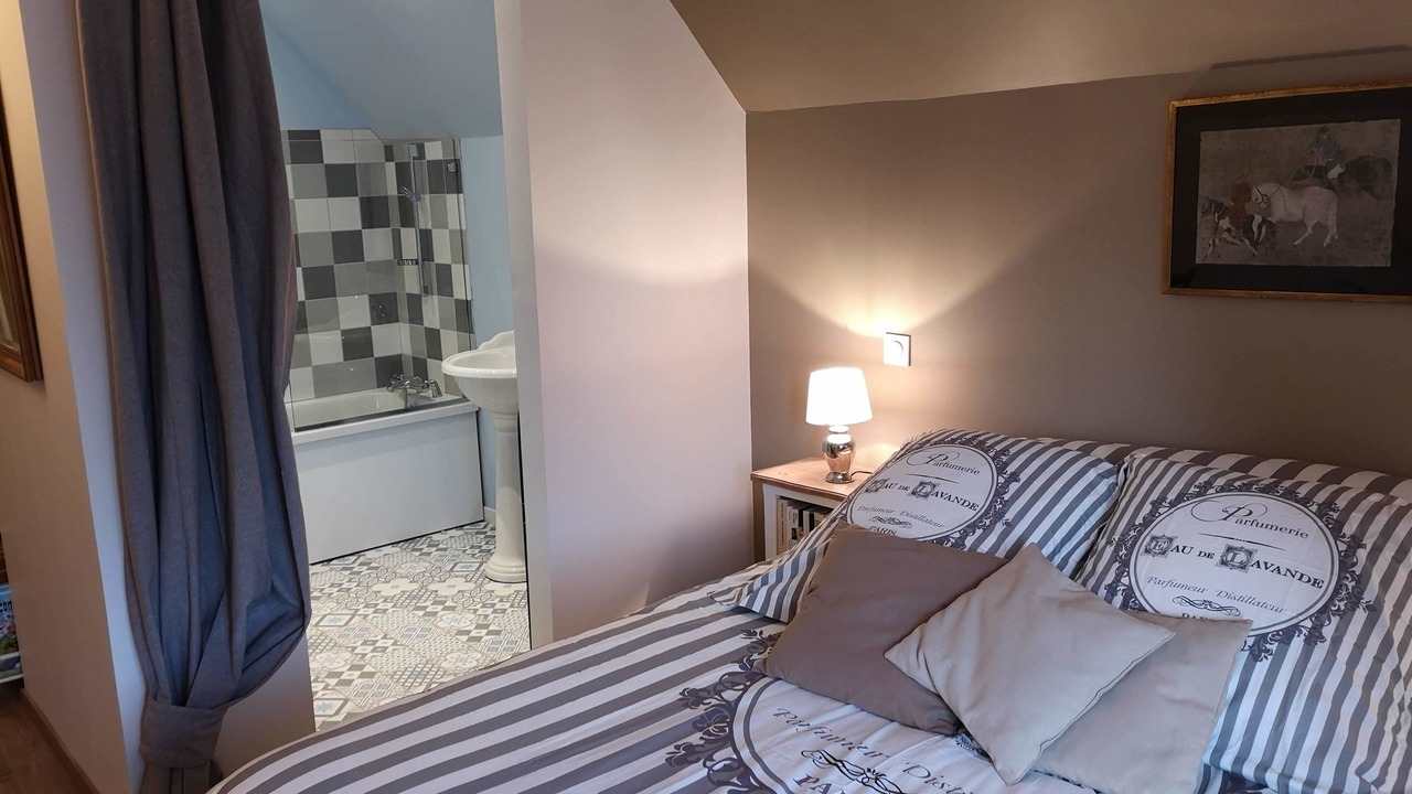 Photo of Bedroom in Trouville-sur-Mer