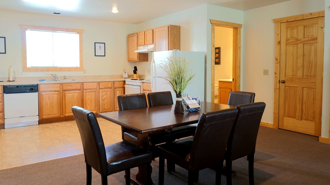 Photo of Kitchen in West Yellowstone