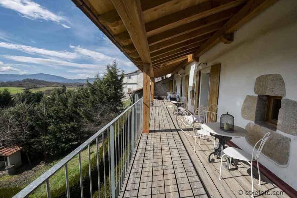 Photo of Patio Balcony in Etxarri