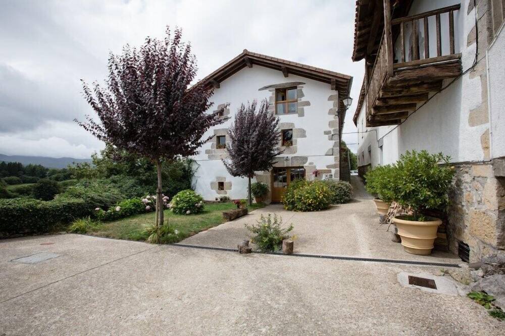 Photo of Outdoor in Etxarri