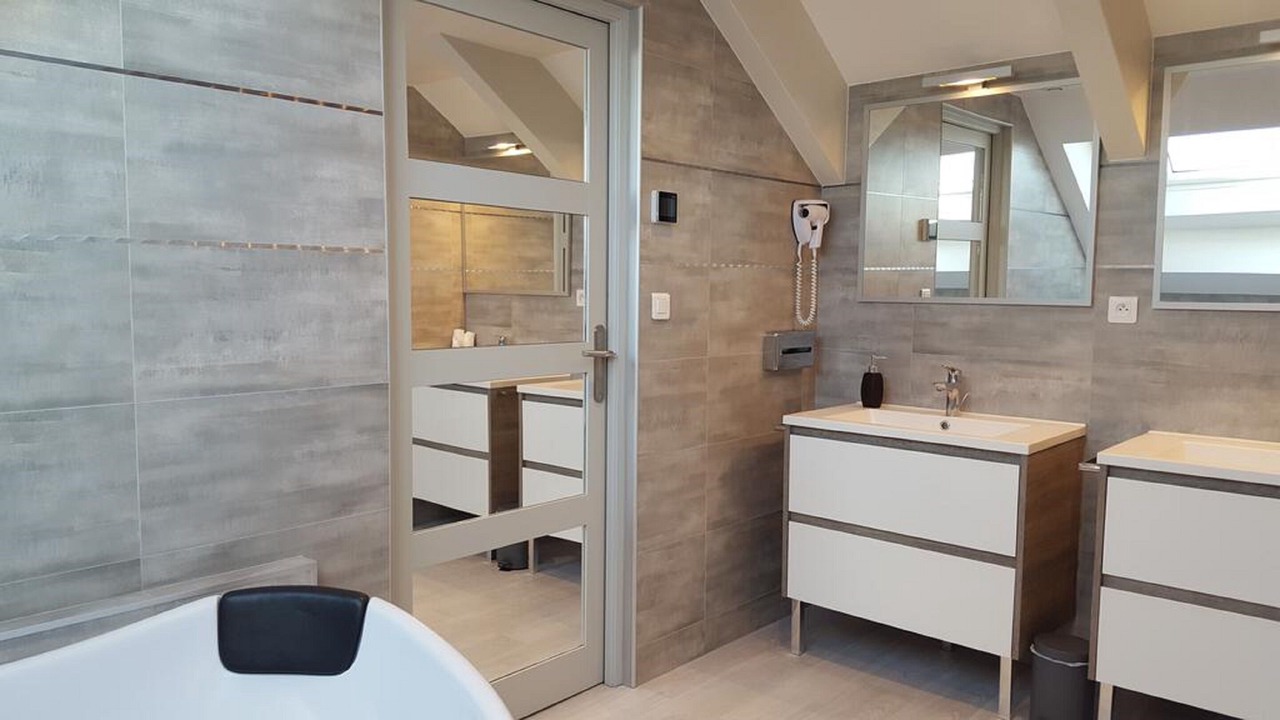 Photo of Bathroom in Chalons-en-Champagne