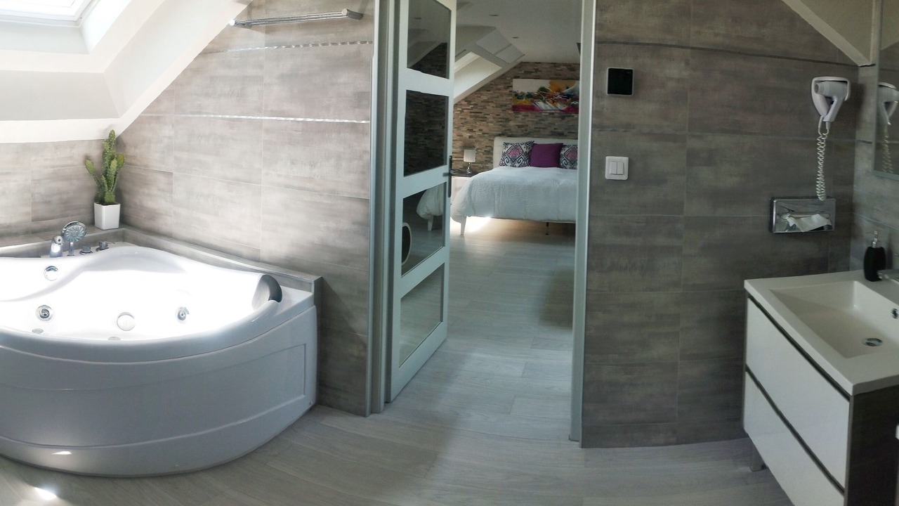 Photo of Bathroom in Chalons-en-Champagne