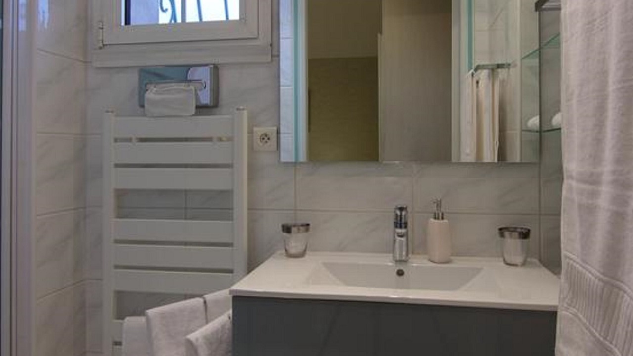 Photo of Bathroom in Chalons-en-Champagne