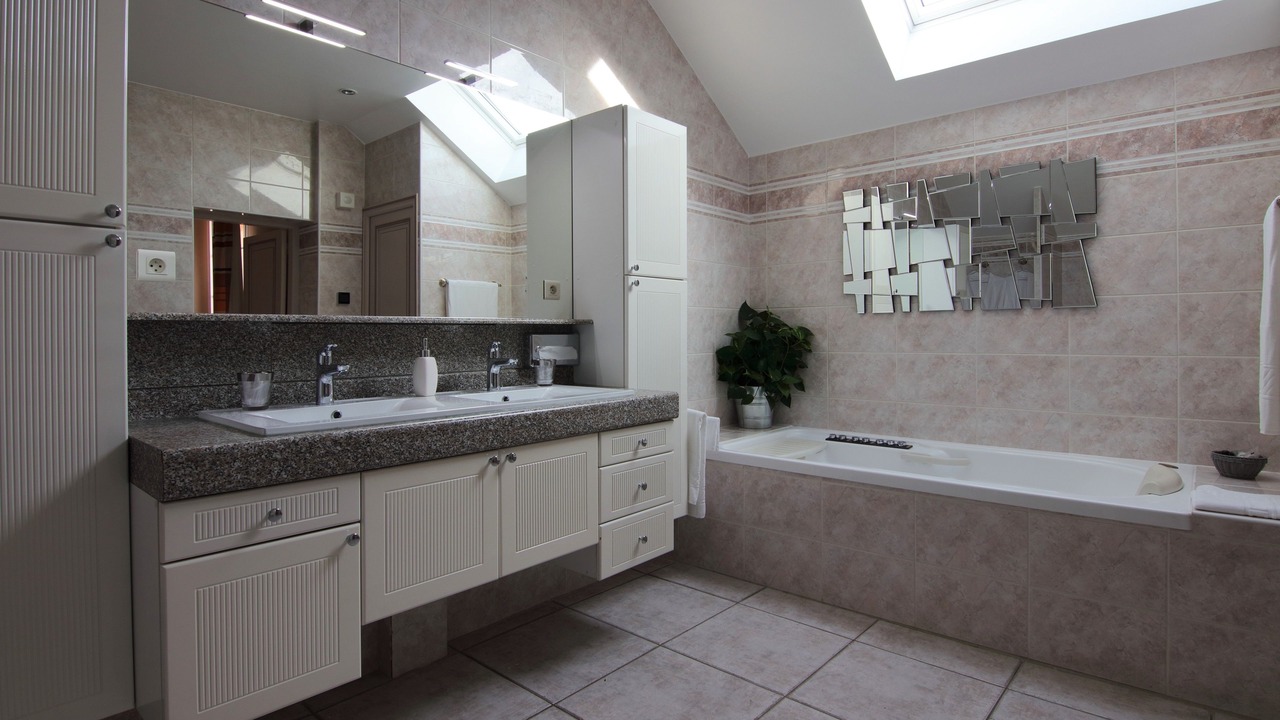 Photo of Bathroom in Chalons-en-Champagne