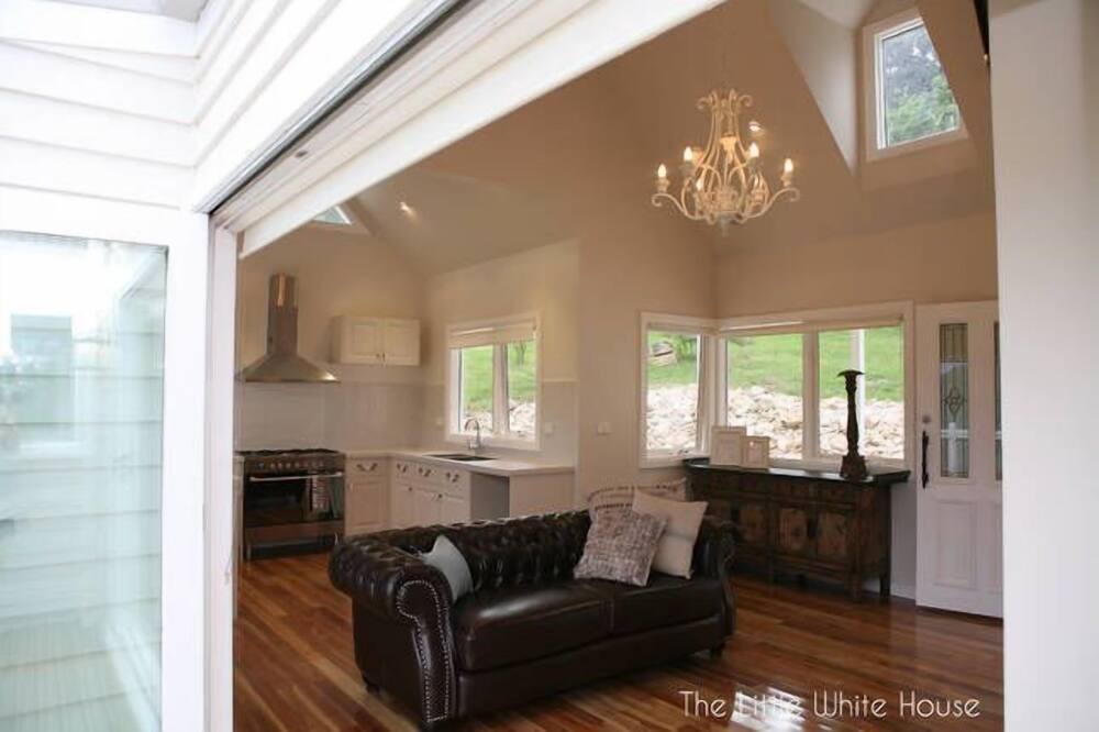 Photo of Livingroom in Emerald