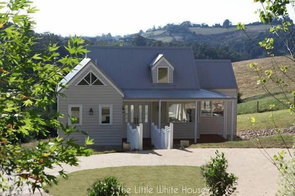 Photo of Outdoor in Emerald