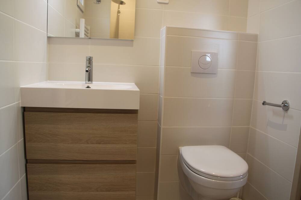 Photo of Bathroom in Roquebrun
