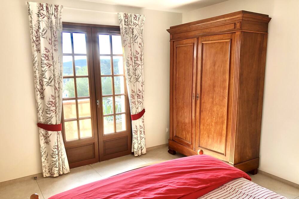 Photo of Bedroom in Roquebrun
