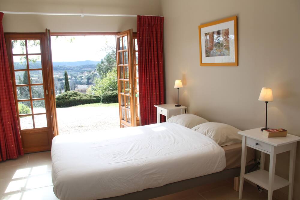 Photo of Bedroom in Roquebrun