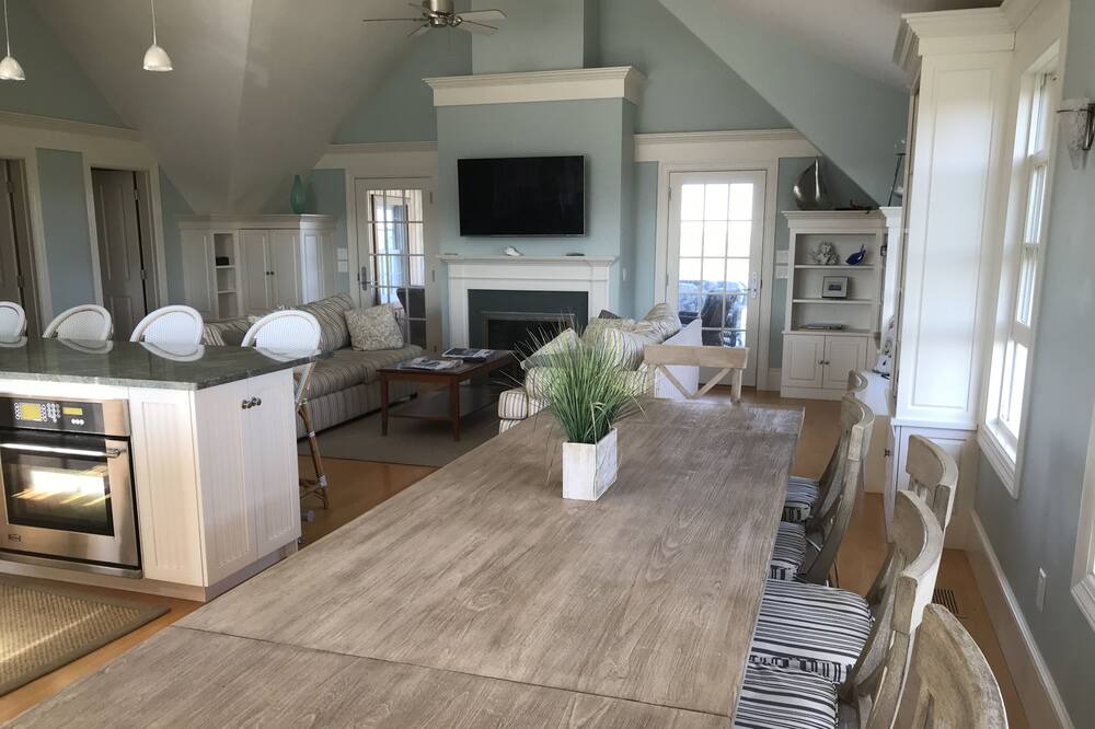 Photo of Others in Dionis