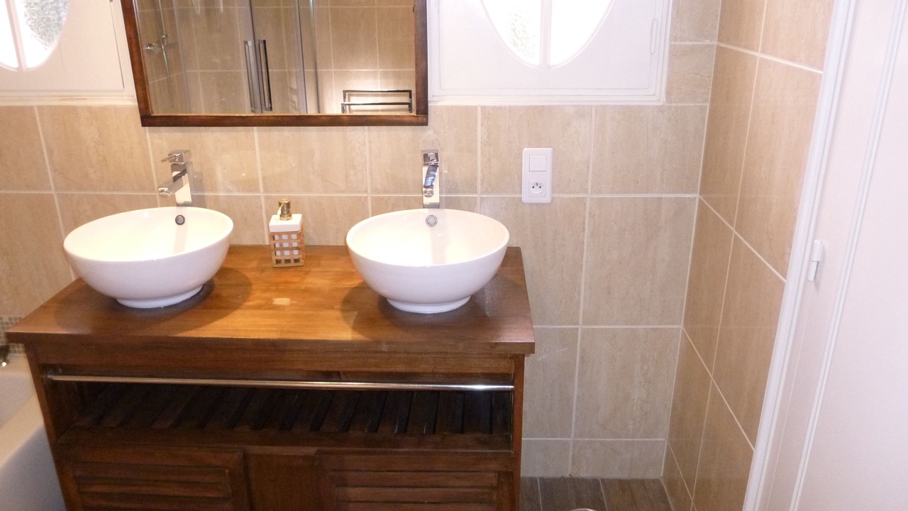 Photo of Bathroom in Illiers-Combray