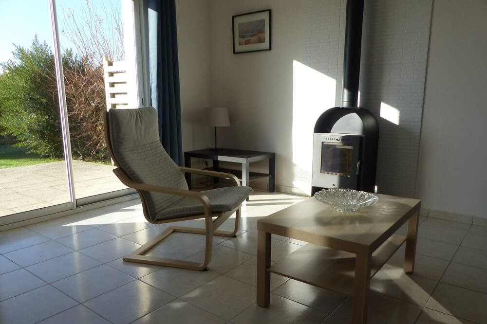 Photo of Livingroom in Le Val-Saint-Pere