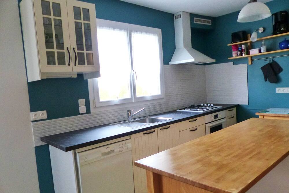 Photo of Kitchen in Le Val-Saint-Pere