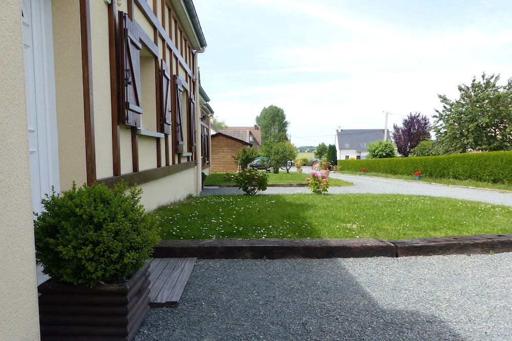 Photo of Outdoor in Le Val-Saint-Pere