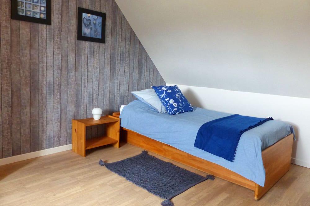 Photo of Bedroom in Le Val-Saint-Pere
